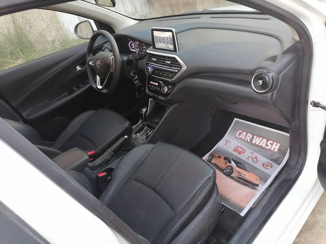 السلام عليكم
للبيع شانجان L7 موديل 2024  حره تحويل مباشر محرك حجم 1500 الاقتصادي سلايد كشنات جلد لدنهاري شاشة كامره حساسات خلفية دبل ايرباك تحكمات ستيرن اشاير بالمري ماشيه  51 الف كيلو مكفولة من الصبغ بيه طخه بسيطه بالجاملغ الامامي مامصلحه 
مكاني بغداد الكرخ
رايده 100 او بيها مجال للطيبين 
رقم ***********
