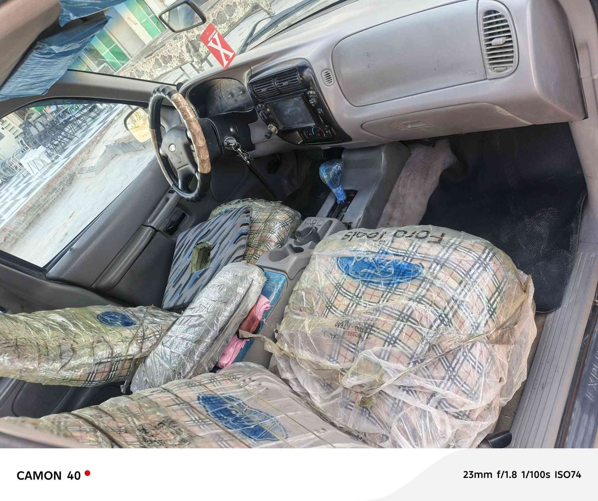 سلام عليكم فورد اكسبلور ٩٧ سياره بسمي تحويل ثاني يوم كير او مكينه مكفول بطه ٣٠٠٠ سياره جاهزه من كلشي تخم تاير جديد حداديه او صدر جديد السعر 55 او بيه مجال مكاني ديالى بعقوبه التحرير ما متواجد عل حساب رقم***********
