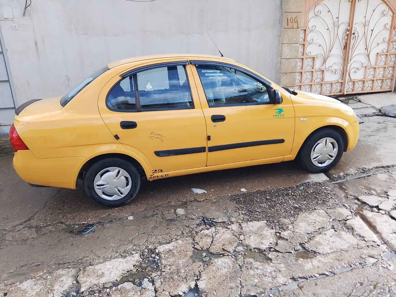 السلام عليكم 
سياره طيبه تاكسي 2016للبيع هيئه وغرمات صفر السياره بدون ضرر شرط التحويل السعر اتصال الرقم 
***********
***********
