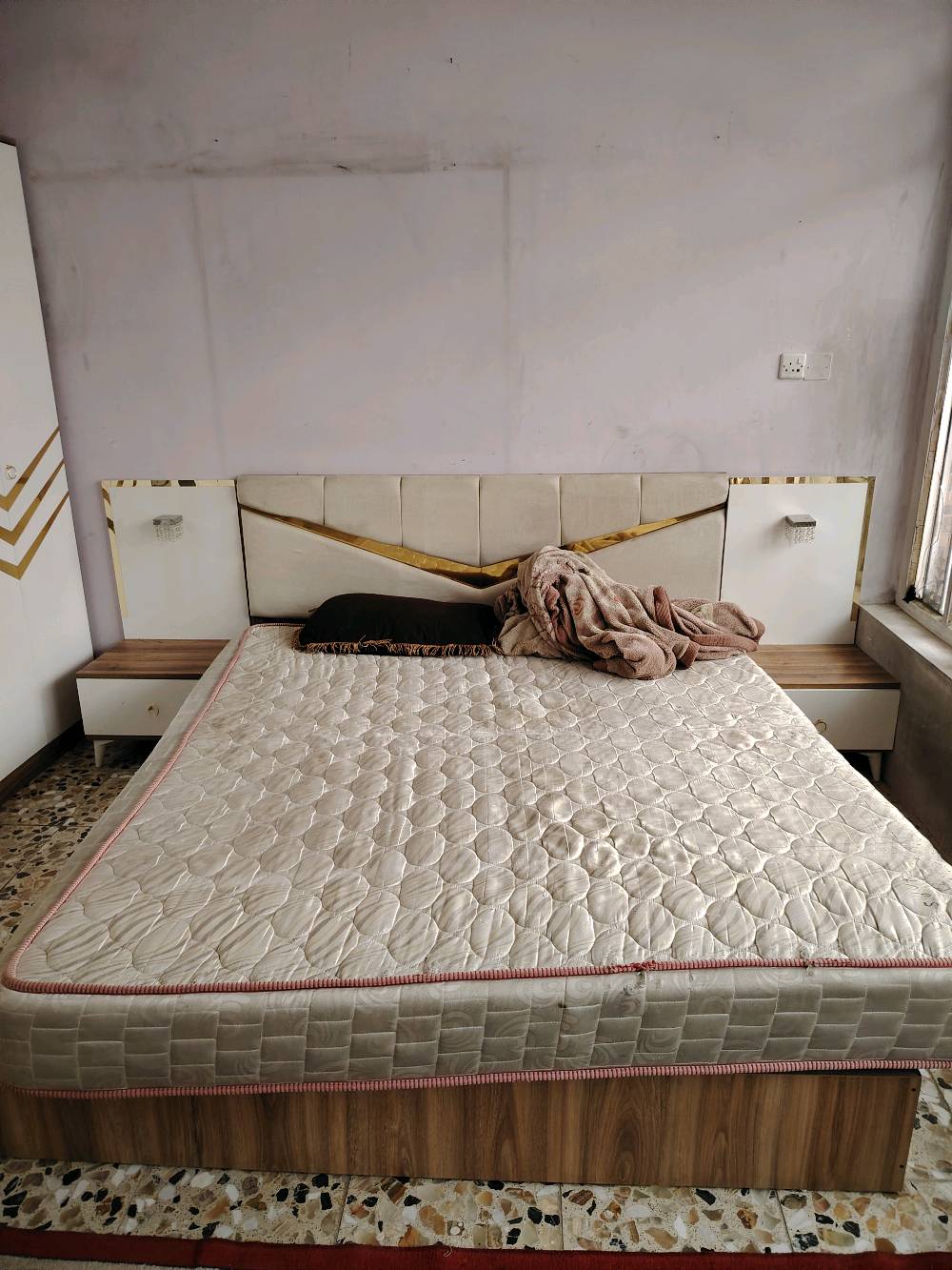غرفه نوم للبيع جديده كلش للاستفسار الاتصال على مكاني البلديات 