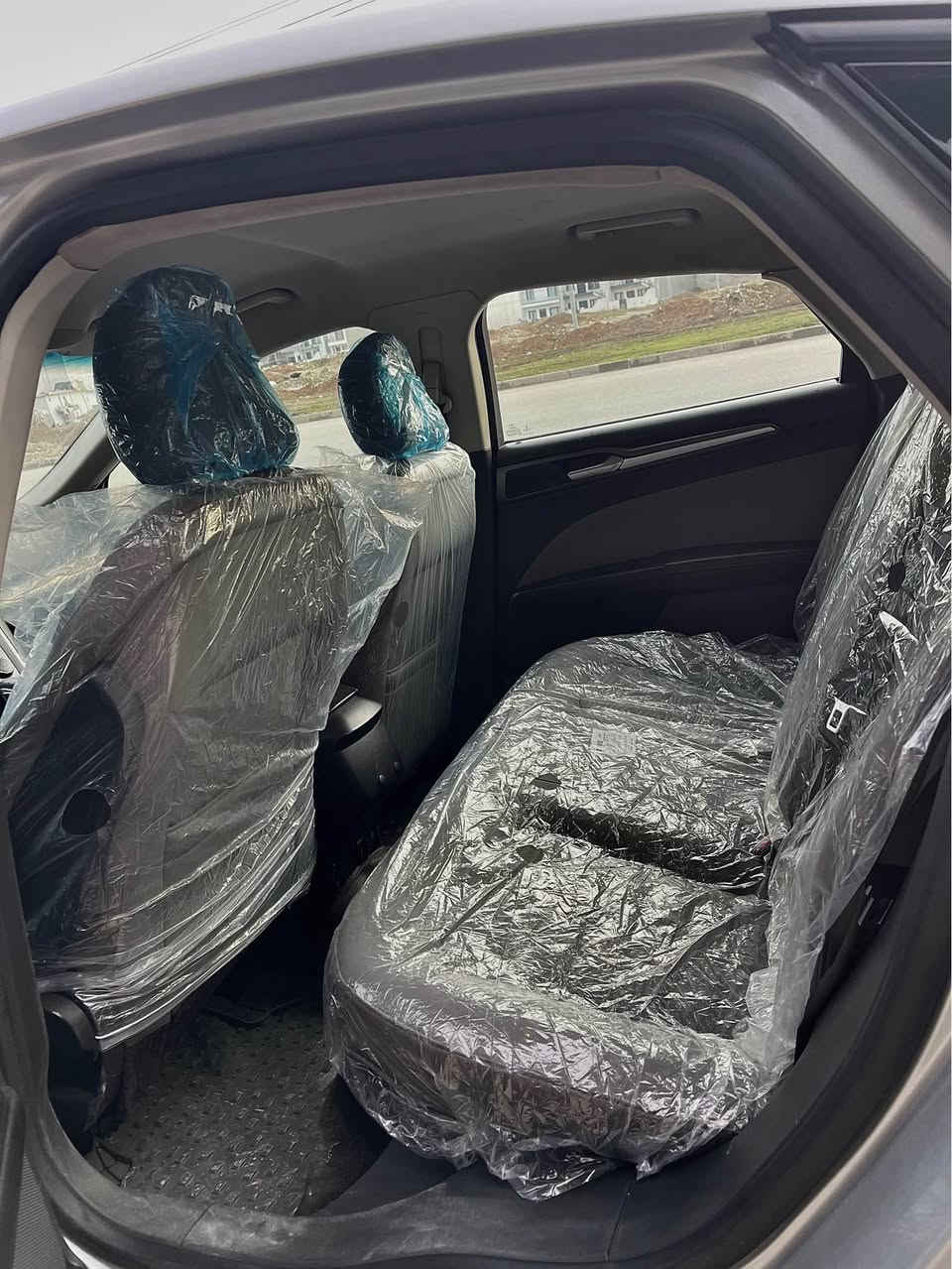 فۆرد فیوژن مۆدێل 2016
مەکینە ٢.٥ مەڕغوب
تەنها بۆنیتی بۆیاغە نموونەیە لە جوانی 
بەناوی خۆمە 
ڕەقەمی تازەیە
سەیارەکە ١٠٩ هەزار  ڕۆیشتووە
دوو سویچی شەریکەی لەگەڵە

ژ.م/
                                                            ***********
*********** - ڤایبەر وەتس اپ السليمانية, العراق
