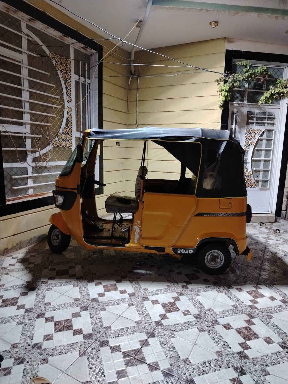 للبيع او مراوس باجاج  2020 ذي قار رقم وسنويه تحويل ثاني يوم 
محرك مبدل بي بستم 
بيهه ضربه بلباب ومرجعه بارد تريد تبدل الباب تشكد غيره الباقي مكفوله حته دوس مامعمره بيهه لاصبغ لاضربه ولامعجون 
تاير جبلي 
جادر جديد
لايت زنون 
دراجه خير من الله ماذب عليهه الف 
سعره 5700 
مكاني الفجر


**إذا كنت صاحب هذا الإعلان وتريد حذفه لأي سبب، رجاءا أرسل رسالة إلى الدعم الفني**