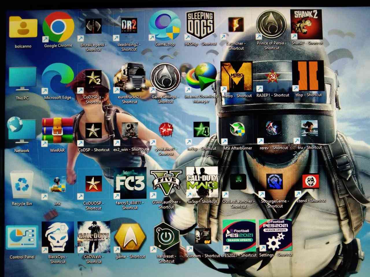 السلام عليكم 
حاسبة دسكتوب تجميع انتل كور 5 جيل الرابع مستعملة نظيفة للبيع 
.....
السعر 200 ألف دينار 
.....
***********
.....
عنوان بغداد زيونة 
البيع بضمان الفحص 
لا يتوفر توصيل 
......
ملاحظة 
كيس فقط بدون أي ملحقات 
.......
المواصفات 
معالج انتل كور 5 جيل الرابع رقم المعالج 4590
كارد شاشة 4 كيكا جديد AMD RX 470 GDDR5 
هارد 240 كيكا للنظام والبرامج جديد SSD 
هارد 500 كيكا للالعاب HDD 
رام 16 كيكا جديد 8+8 تردد 1600 DDR3 
مذربورد جديد جيل الرابع H81 DDR3 
كيس حجم وسط تجاري Relax 
......
الحاسبة تعمل على نظام وندوس 11 وتحتوي على أكثر من 30 لعبة طور القصة اوفلاين مع لعبة ببجي موبايل اونلاين 
......
مع جزيل الشكر لإدارة المجموعة
