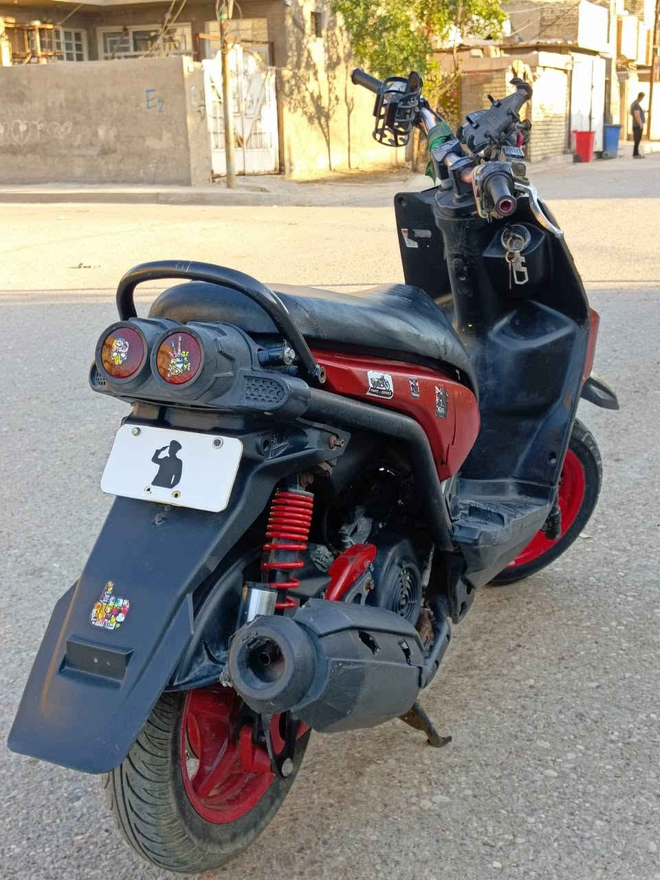 رحمه لواديك رحمه الواديك افتهم اني شحاجي يلا تخابرني وتجي
السلام عليكم سكنس جبلي للبيع دراجه مفوله لاخر حبايه شغاله كلهاا كهربائيات بريكات قامجيات تايرات جدد الدراجه عباره عن شغل وروح بيها وين متريدد
نكره سلف تشتغل من الصباحيات نكره تشتغل 

ملاحضه الدراجه لونها اسود وصابغها احمر للجماليه وبيعا ضربه خفيفه بل كفر الامامي مثل ما موضح بل صوره 
والعداد اكتروني مرا يشتغل مره لا اخر مره طفه بعد ما اشتغل اوراقها ما وياها ضايعات 

لا تجيلي وتكلي هاي شنو وهاي شنو نفس ما شفت الي بل صوره وضحت
السعر 950 وبيها مجال رقم موبايل ***********
مكاني بغداد شعب
