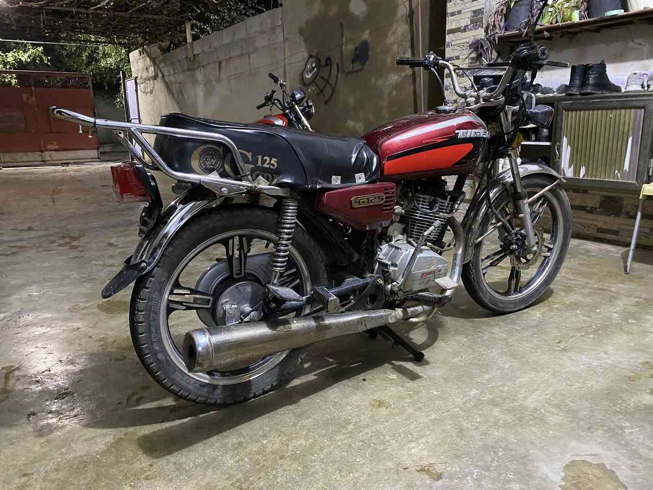 السلام عليكم للبيع
ماطور تايكر خمسه كير ماطور كله شرط 2020 محرك شرط مامفتوح نشاط فول كهربائيات كله شغاله سلف شغال 
السعر 425 الف او بي مجال حك الجيه
مكاني الحويجه داخل 
الرقم ***********
