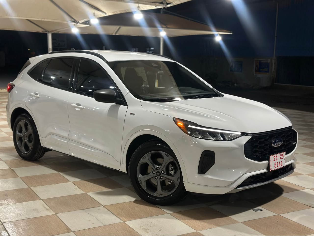 FORD ESCAPE ST LINE 2023 
 سه ياره كه ته نها چه ملاخ ده رگاي سه ياق بؤياخ پيش پشت كه پسه ته نها ئيرباگ شاني ته قيووه هه موو گيان به شه رت سه ياره كه مواسه فات st line سپي به فه رى ته نها ٢٨ مايل رؤشتوه هه موو گيان به شه رت سه ساره كه كاتي نه شكاوه دوو مانگ كاتي له گه له نرخ١٥٠$ شتيك مه جال 
***********
***********
1FMCU0MN5PUA33985 ره قم شانسي رانية, السليمانية
