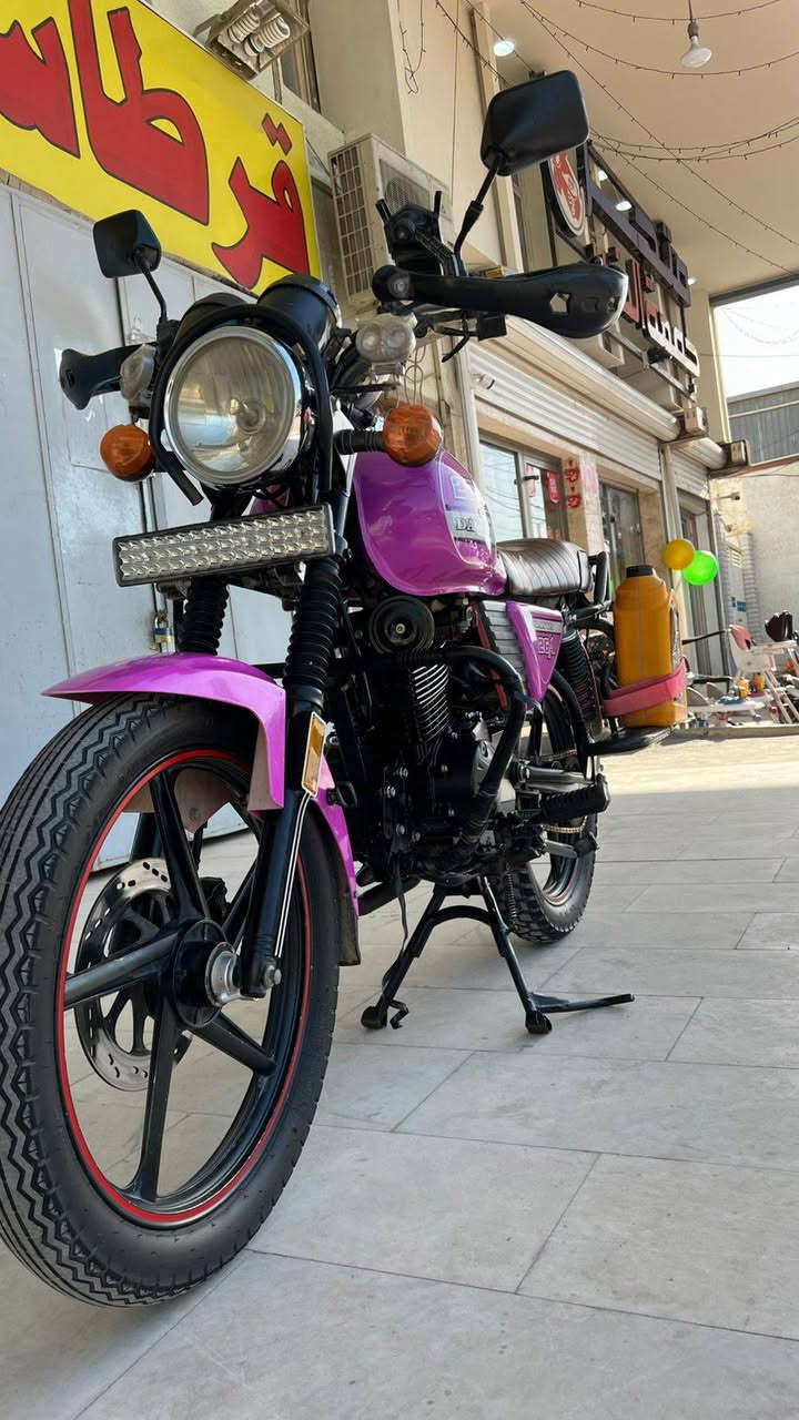 السلام عليكم رمضان كريم دايون رقم وسنويه أنكليزي نجف بأسمي لوحتين موجودات بل بيت ماشادهن  دراجه مديل 23 سنوية بأسمي مداور ثاني يوم   نضيفه حيل كلشي ممبدل بيه كله بلادي مبدل بيه بس لاستيك ولف شركة وين ماجان تفحص مكاني نجف كوفه السعر مليونين و50وبيه مجال حك جيه للاستفسار ***********
