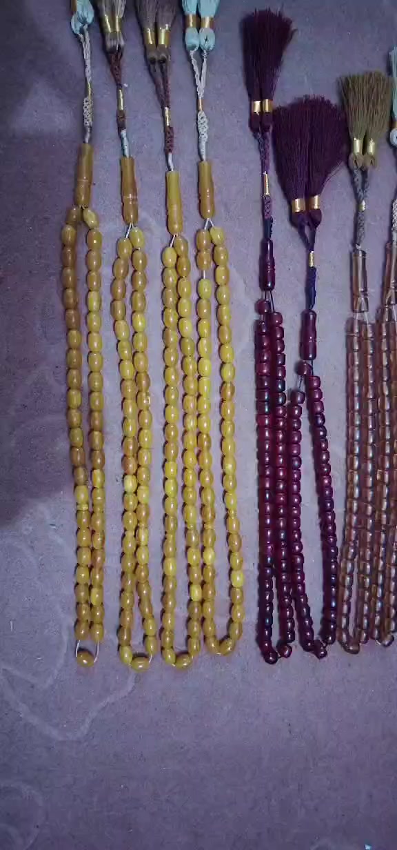 سلام عليكم
عشره سبح من سندلوس المانيه جراخه بكستاني عطاب فوال سبح قديمات كلهن والوان مختلفه 
ابيع مفرد وابيع كلهن 
مو شراي لا يراسل رجان 
مكان الشطره تفاصيل خاص  ***********
