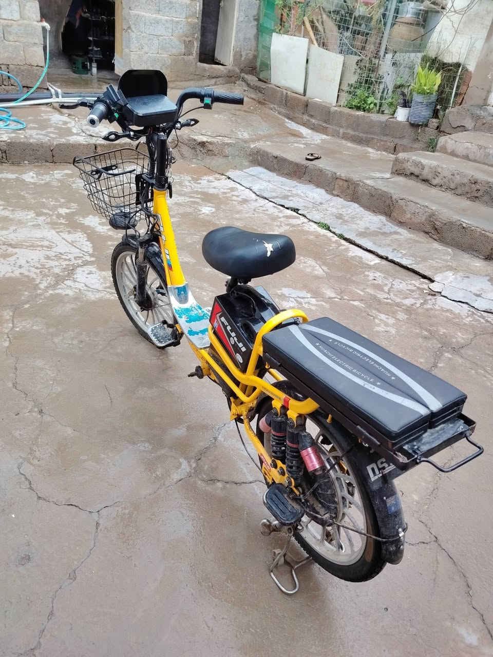 دراجه شحن للبيع اربع بطاريات شرط شاحن اصلي بدون اي عيب نظيف سعر 225 وبي مجال


**إذا كنت صاحب هذا الإعلان وتريد حذفه لأي سبب، رجاءا أرسل رسالة إلى الدعم الفني**