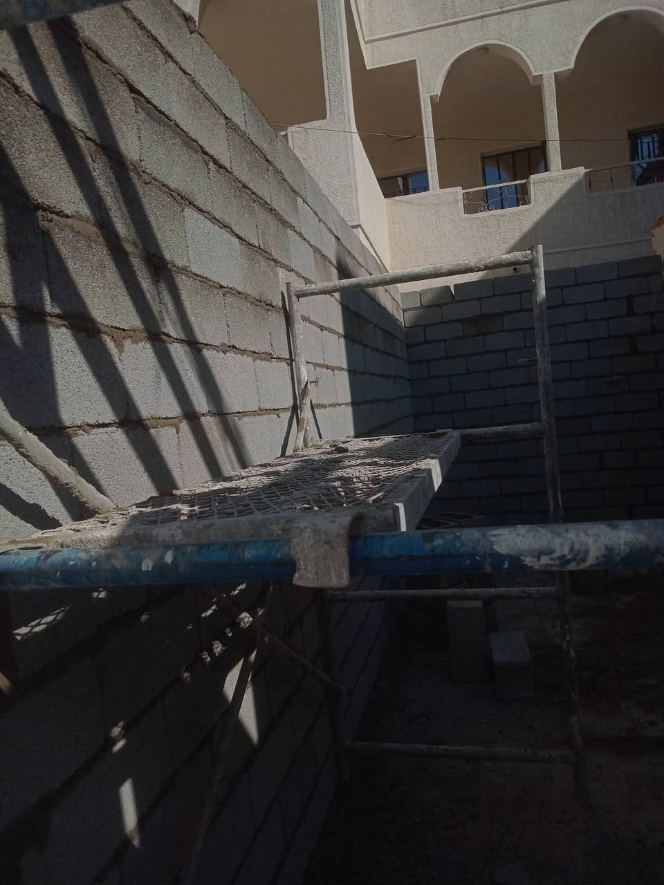 كادر بناء مصري طابوك بلوك شغل درجة اولى استلام مهندس مقيم في بغداد الجديده وهذ رقمي وبي وتساب ***********خلفة بناء مصري ***********
