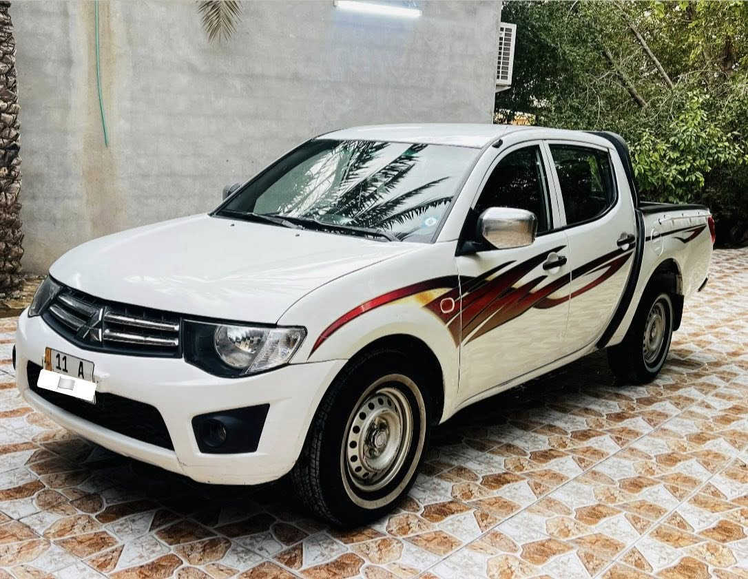 سلام عليكم
بيكم ميسيبوشي موديل 2007  رقم بغداد الجديد تحويل مباشر 
/محرك كير مكفولات /صدر جديد تخم تاير جديد /كهربائيات كلهه شغاله //

ملاحظه //السياره بيهه ثلاث قطع رش بدون دواخل 

السعرر 87 

رقم تلفون ***********
