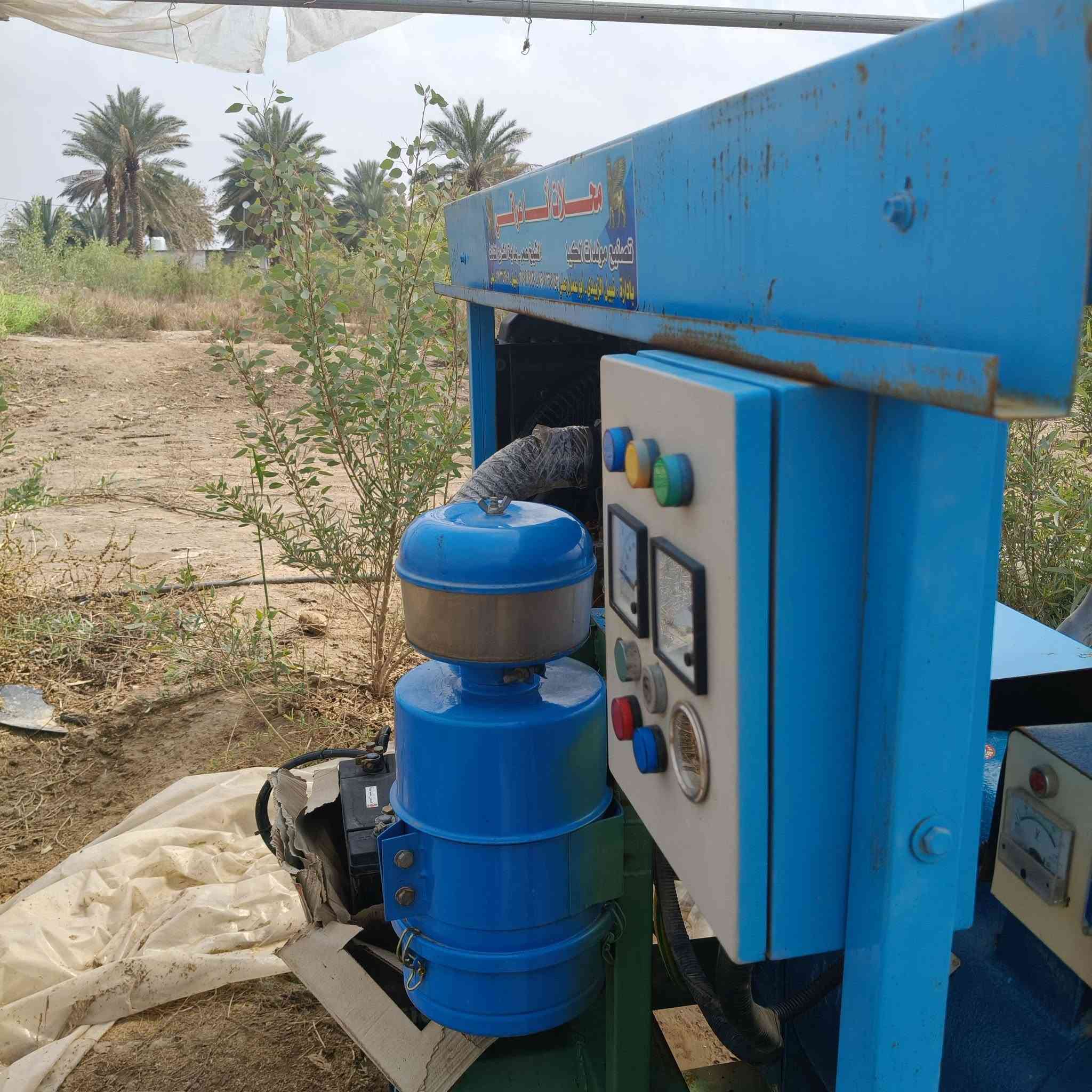 سلام عليكم 
مولده كيه للبيع شرط الحمل راس توليد الدولفين الأصلي مو صيني 30كيفي ثري فيز +120 امبير  مولده امانت الله من اشتريتها لحد الان ممفتوح برغي بيها 18 ورقه وبيها مجال 
*********** الاستفسار
