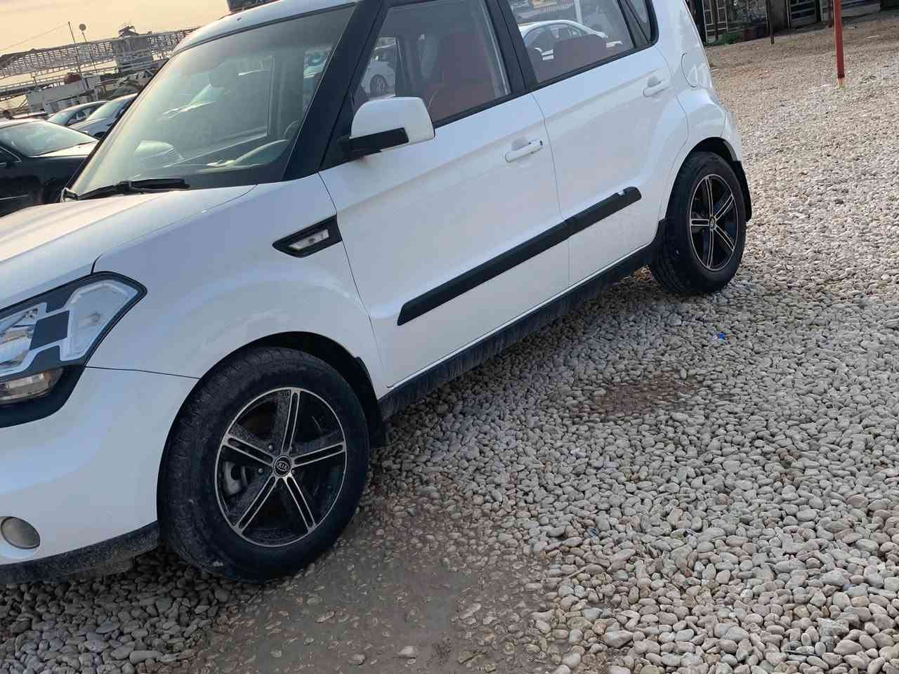 السلام عليكم عندي هذا الويل حجم 16 رايد مراوس بحجم18 كيا صول
مكاني الديوانيه 

***********
