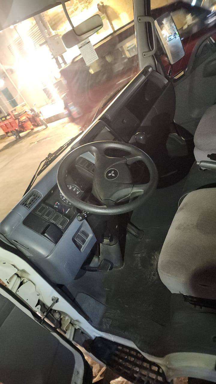 للبيع كنتر مستبوشي موديل 2017
كنتر ألواح مال موطه رقم شمالي 
شرط فول ومكفول أخو الزيرو السعر خاص
***********
