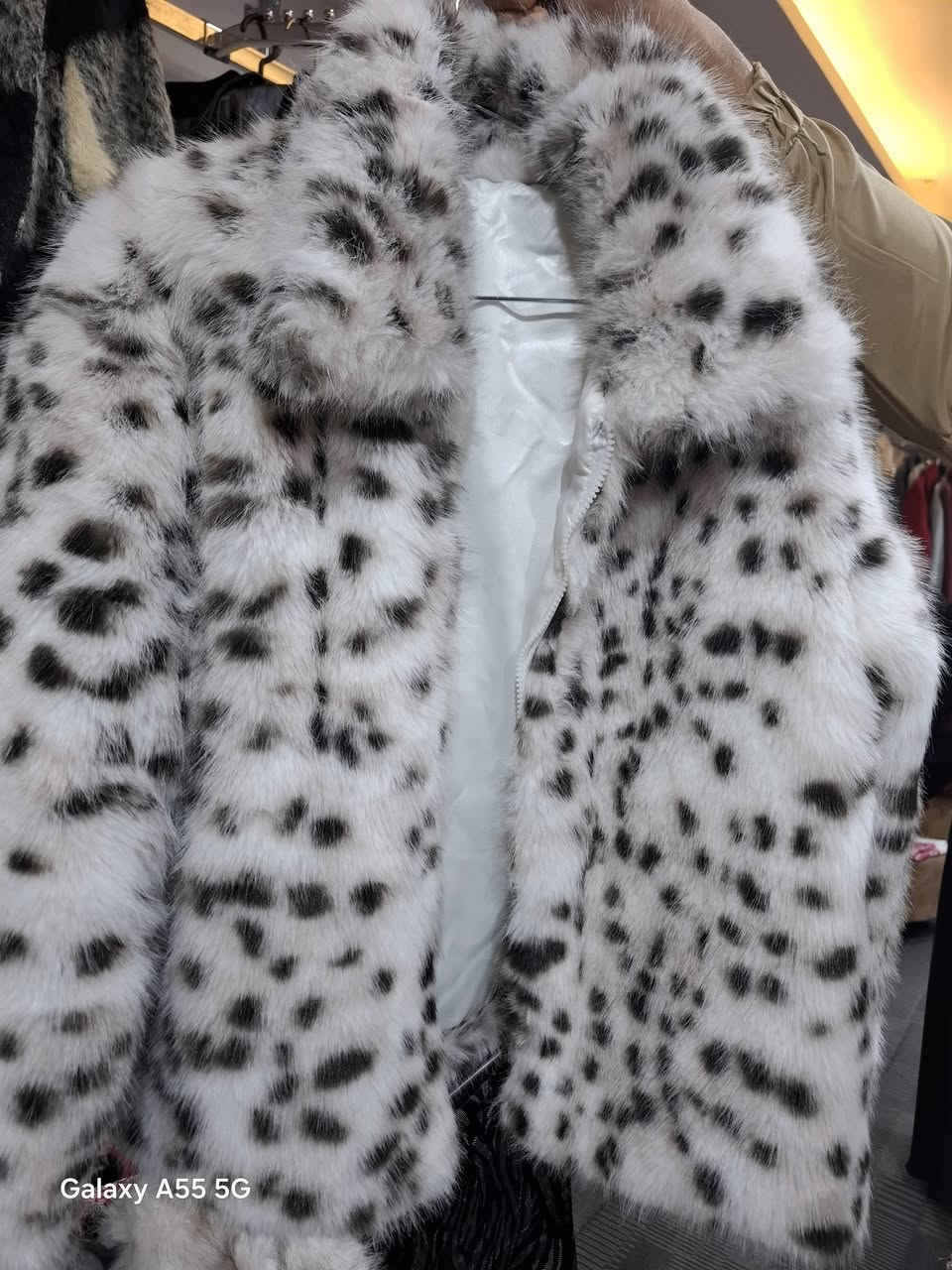 صفقه فرو ووقعت فى طريقنا جمدااان 😅من شى ان


**إذا كنت صاحب هذا الإعلان وتريد حذفه لأي سبب، رجاءا أرسل رسالة إلى الدعم الفني**