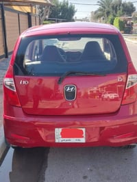 هونداي i10 خليجي موديل ٢٠١٥ ماشيه ٦١ تخم تايرات جديد رقم بغداد السنويه...