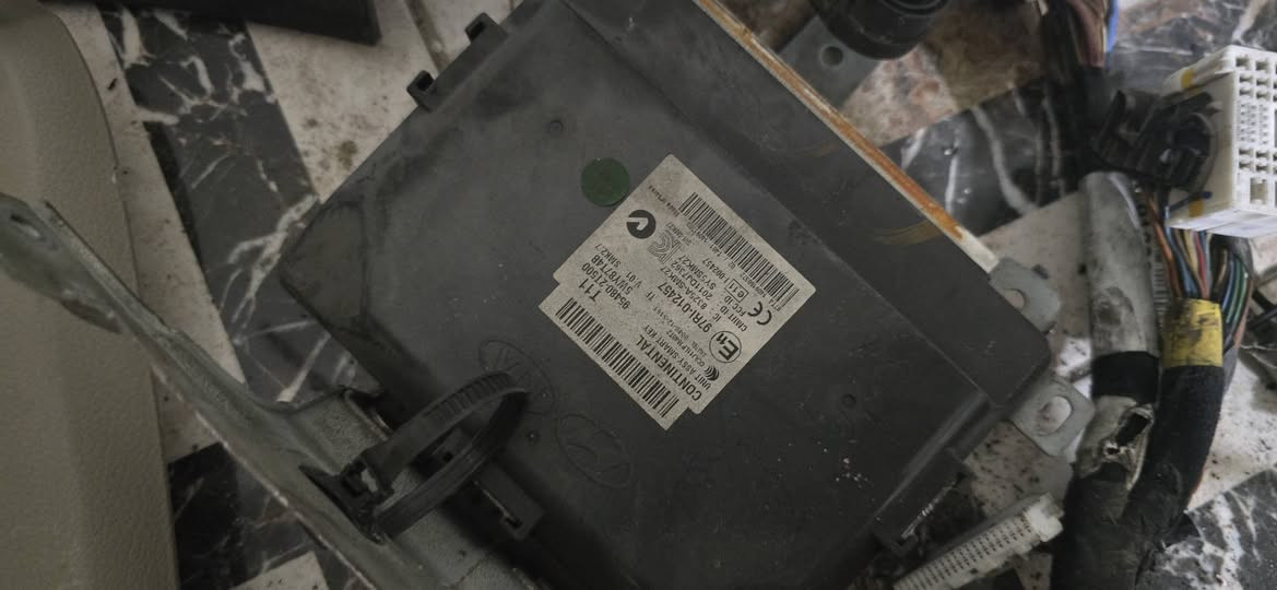 متوفر ادوات اوبتما ٢٠١٥ اصلي مال كصه جدد
سطاب اكسلات زوج بدون دبلات
فان تبريد    مكثف تبريد 
ذراع ماسحات زوج
جكمجه وكفرها كاملات 
غلاق دشبول جوة الستيرن هيا ودكمها وكفراتها
راديتر تدفئه
عقل تبريد 
عقل ايرباك 
حساسا بصمه
بلاجكتورات زوج
كفر ستيرن 
قمجي سايد بريك 
تحكم تبريد كهربائي 
بنيد ابيض 
ماطور ستيرن اوبتما ٢٠١٦ كامل هوا ودكه واشايره وشريط ستيرن 
عنوان بغداد للاستفسار ***********
