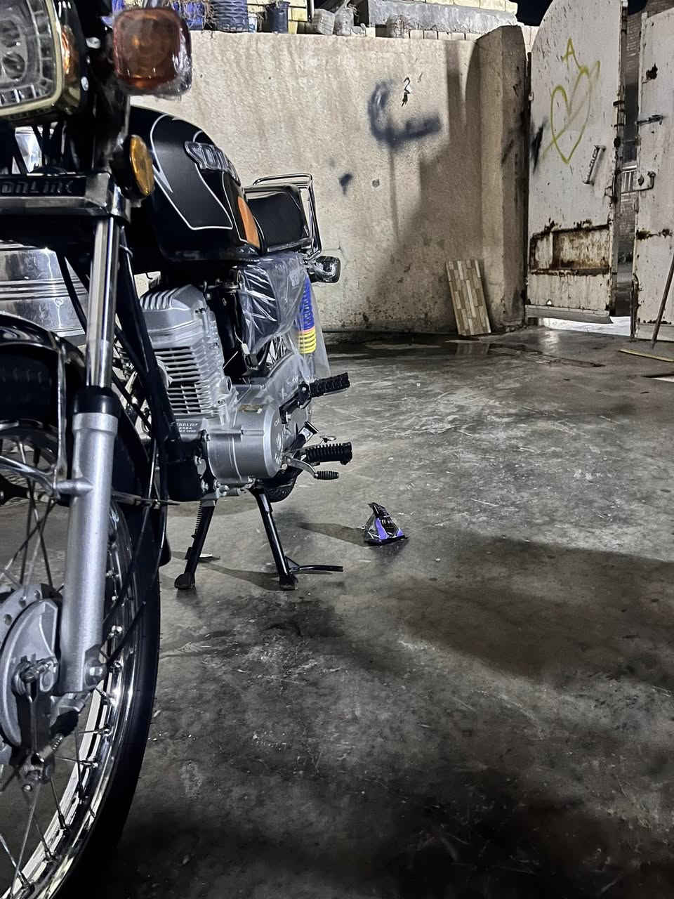 سلام عليكم يرانيه للبيع 25 كفاله عامه كلشي شغال ولمكينه ما مفتوحه احته ما اطلع بيه مكاني بغداد حي البتول السعر 600رقمي ***********
