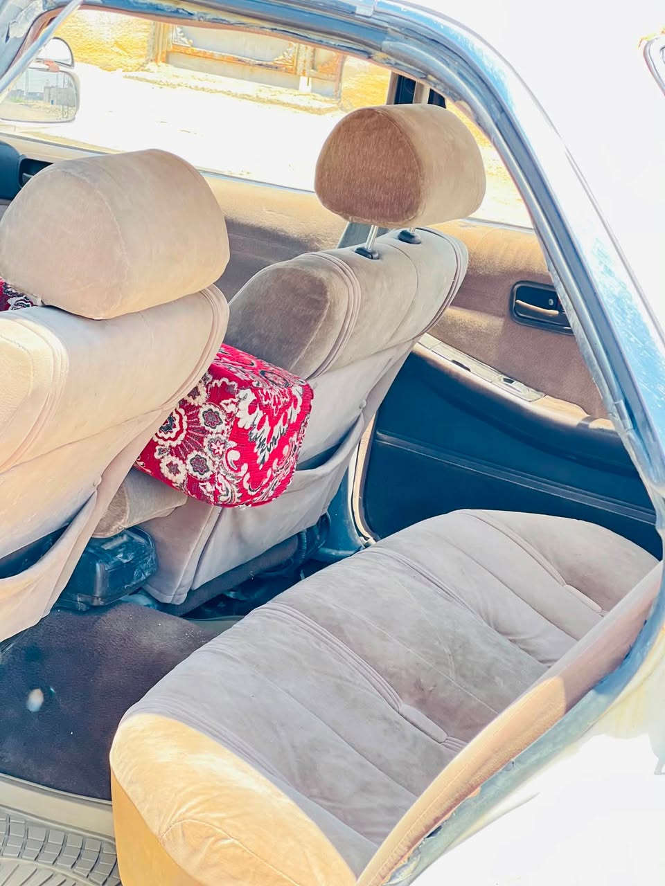 ‏ سلام عليكم سيارة مارك كصيف كفالة من القصةو نقل جثة ومكينة وكير كفالة مكينة اثنين ونص سيارة حلوة السعر 33 بيها مجال الرقم ￼***********
