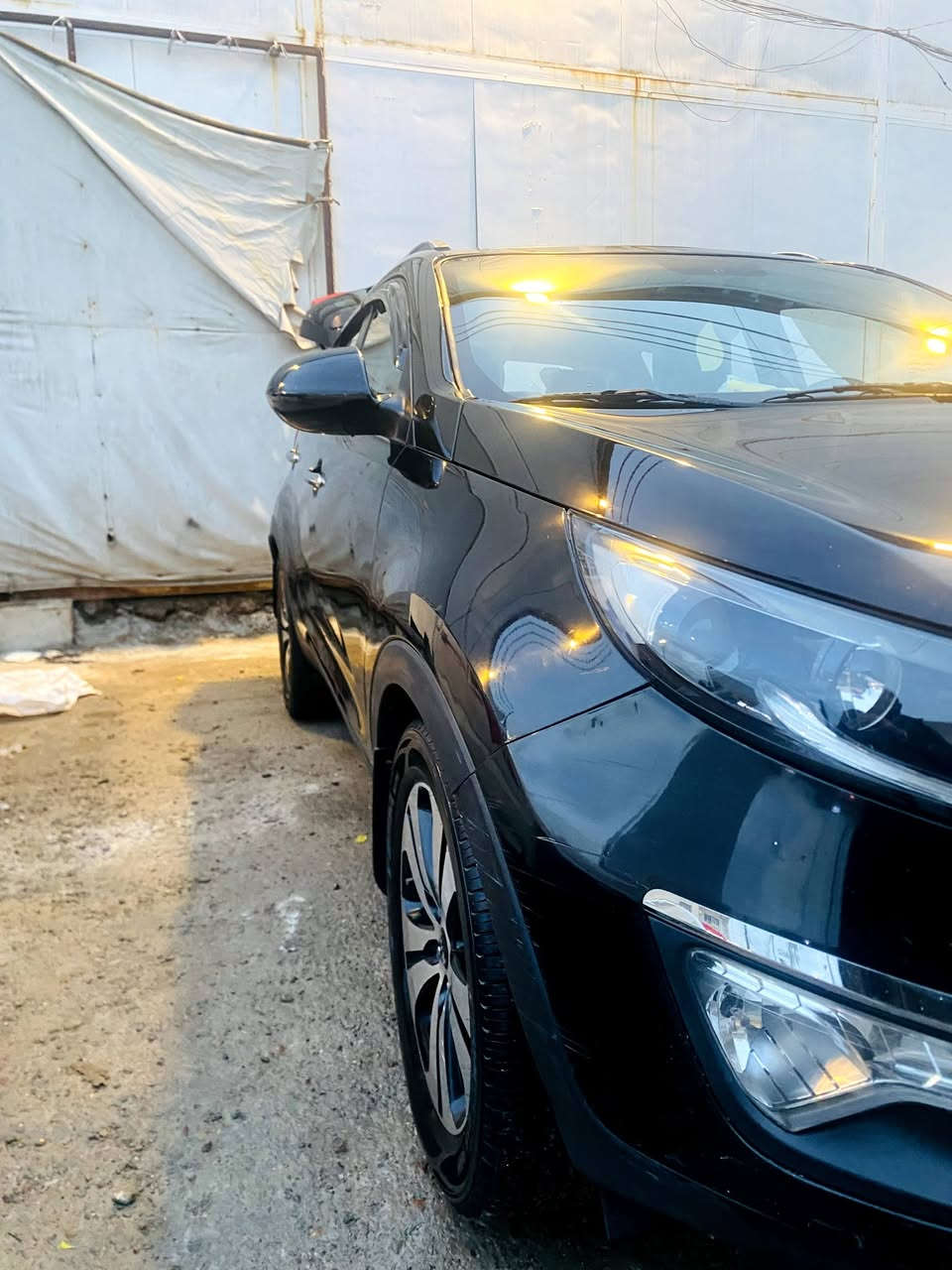 بسم الله
.

كيا سبورتج للبيع  موديل 2011

محرك 2000دوش.

ماشية 234الف

بيها صبغ ٥ قطع كما موضح بالصور

تخم تاير جديد مصار فتره من شادة

حدادية خير من الله

شاشه كبيره

محرك مفتوح 

حالة المحرك والكير خير من الله. 

تدفئه تبريد 

كشنات مخمل بلاديه

وارد كوري

سقف بانوراما بالكامل

رقم بغداد

اللون اسود

سونار موجود

السيارة بأسمي تحويل ثاني يوم. مكاني بغداد

السعر ١٢٥ وبيها مجال بسيط للشاري

رقمي ***********
