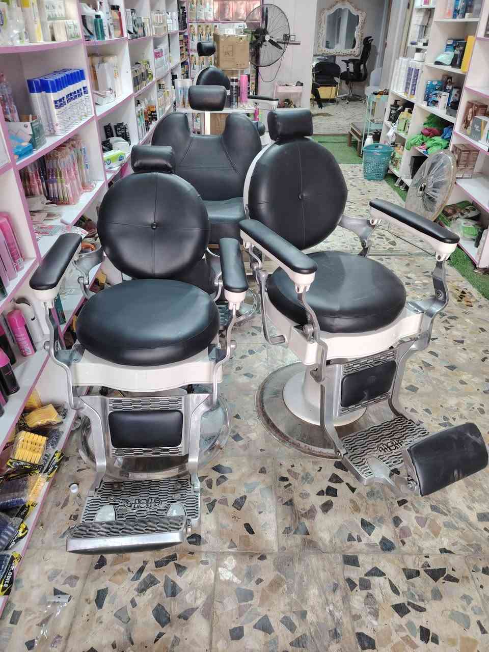 كراسي حلاقه ومغاسل شعر موديلات مختلفه كلهن مستعمل نظيفات جدا وشغالات ومظبوطات ميه بالميه كربلاء حي العامل شارع المستوصف قرب صيدلية الساقي للحجز والاستفسار مراسلة الصفحة الرئيسية أو وتساب ***********
