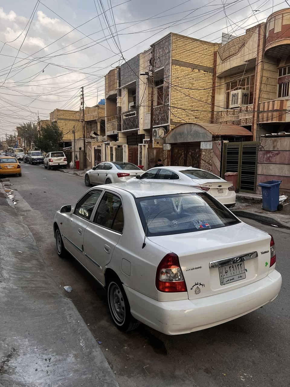 تحيه طيبه ❤️فيرنا موديل 2015 سياره كفاله من الصبغ بيها بارد قليل ب البنيد والجاملغ الخلفي 
وباقي السياره شوف العين 
سياره دوشمه جديده 
تخم تاير خط ابيض  و تخم ويل جدد 
ماشيه 155 الف 
سياره كير عادي ✅ 
مكينه بيها تنقيص شي قليل 
مكان السياره بغداد 
*********** مكاني بغداد البنوك 
ملاحضه بدون غراض 
سعرها 77وبيها مجال
