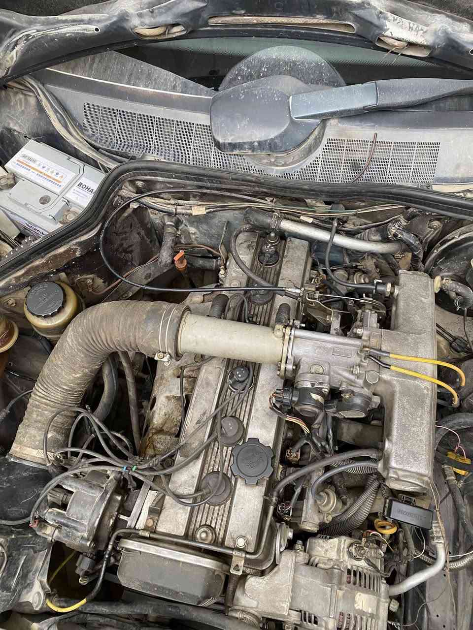 عندي طيارين موديل 92محرك ونجي سياره نضيفه تبريد تدفئه رقم مسطره جديد هزا جديده شرط التحويل بس المحرك بي صوت بستن صطرا غرفه جلد ماروني تارات جديده باتري جديد صدر امامي خلي جديد كشنات امامي كهرب السياره تمشي كلشي مابيها وترايك للبصرا بشرط 40لتر بانزين اتمشيك 180كيلو السعر  مكان السياره موصل حي العربي السعر 44 
***********ب وتساب
