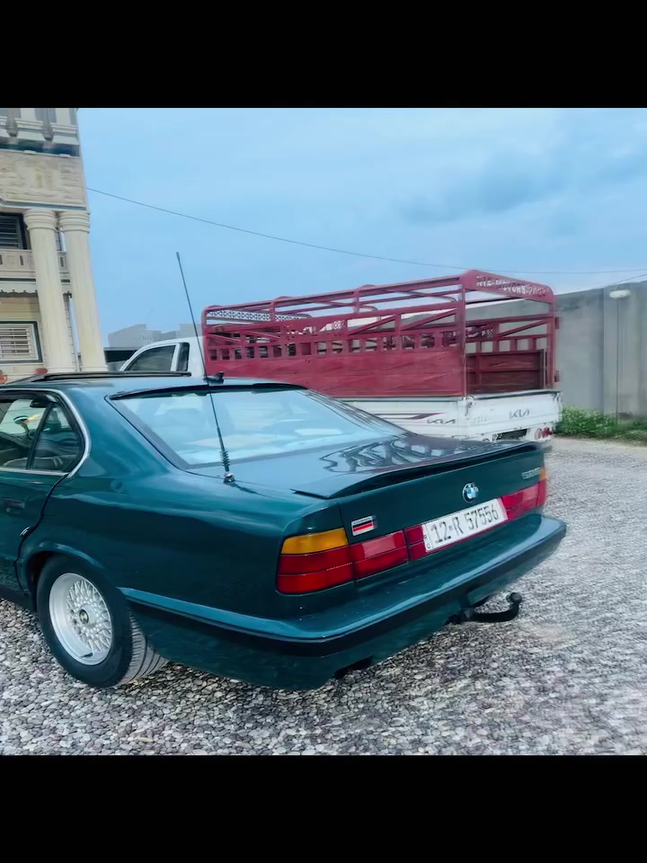 بي ام
525 محرك كبس 

گير عادي 

تبريد ثلج 

تدفئة فول 

لايت زنون 

شاشه+دمام 

تواير طخم جديد  

مظخم صوت بنصدوق سعرو 150 

سياره ما تصرف عليه ربع مال جناي 

رقم نينوى ألماني سنويه لل 2028 

كابون بانزين 

السعر 55وبيه مجال 

الاستفسار

‭0774 085 2350‬
