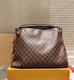 اجمل الحقائب تلكوها عدنا انتظرونا اليوم بالبث


**إذا كنت صاحب هذا الإعلان وتريد حذفه لأي سبب، رجاءا أرسل رسالة إلى الدعم الفني**