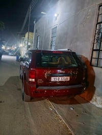 عندي جيب نظيف لون عنابي، دبل/4x4، شكله مرتب ومستخدم بشكل عادي، والبدن ...