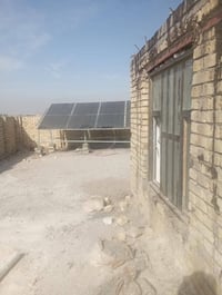 📐 المساحة: 200 متر – ركن 🏗️ بناء حديث – طابقين مرتب وجاهز للسكن 🔹 الطا...