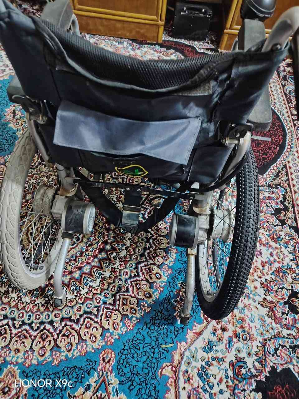 سلام عليكم
عربانة للبيع شحن بطارية جديدة سعر 350
ما متوفر مازنجر فقط اتصال ***********
