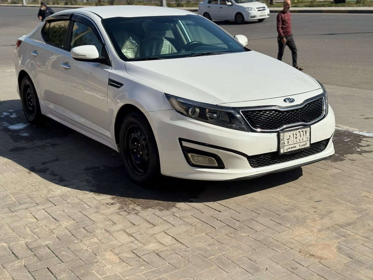 السلام عليكم  كيه اوبتيمه خليجي مديل 2014 مكينه 2000 مكينه وكير كفالا السياره بيه ثلث قطع صبق رقم بصره تحويل ثاني يوم العنوان بصره رقم الهاتف *********** سعر 120 وبيه مجال
