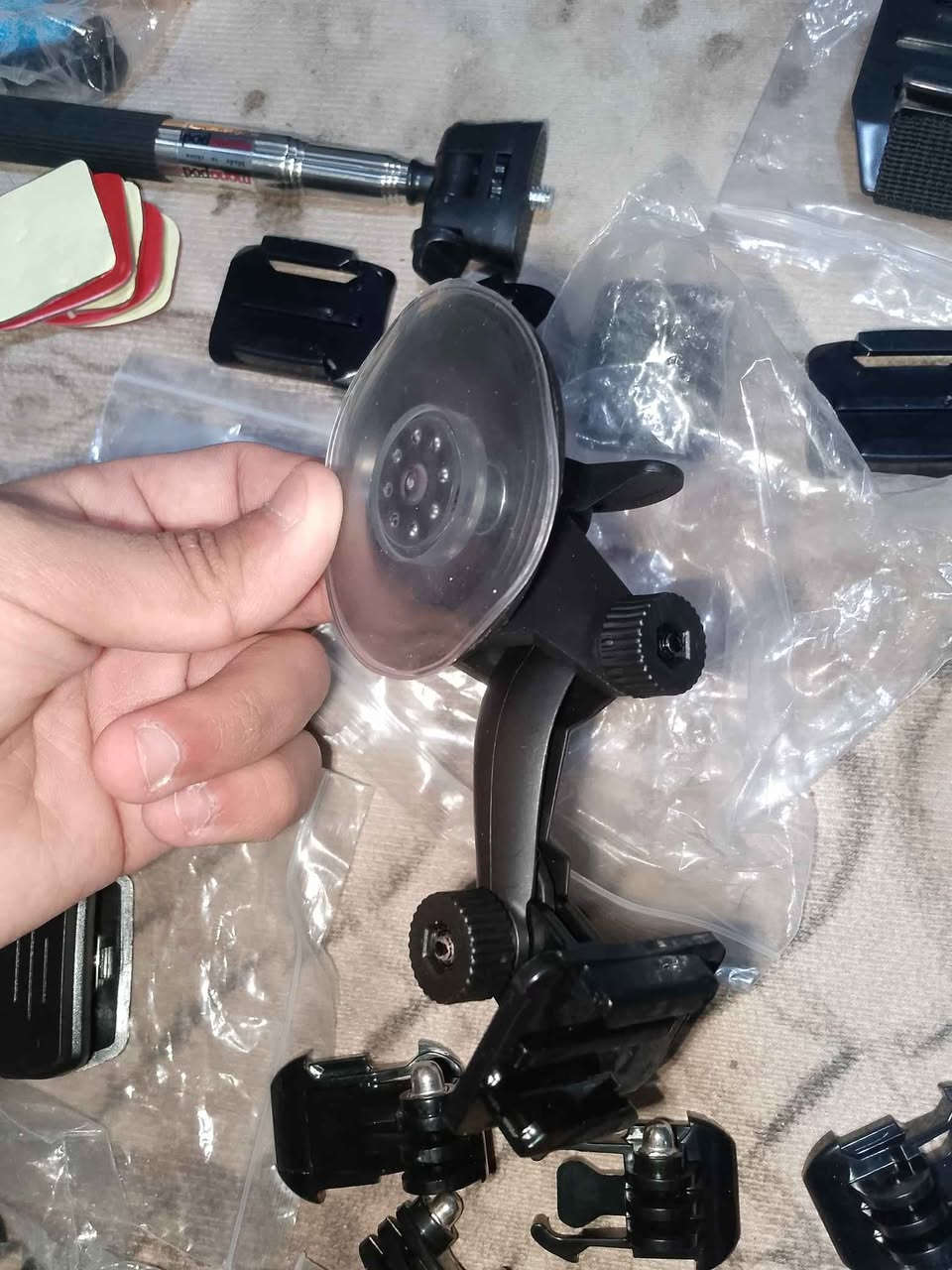 جنطة عدة كاملة ستاند تلفون يستعمل للتصوير 
بي عدة قطع القطعة الاولى تكون على شكل درع على الصدر والثانية درع على الرأس والثالثة تكون على المعصم والرابعة عصى سيلفي للتصوير من منطقة ابعد السعر 25000 وبي مجال الزبير, البصرة


**إذا كنت صاحب هذا الإعلان وتريد حذفه لأي سبب، رجاءا أرسل رسالة إلى الدعم الفني**