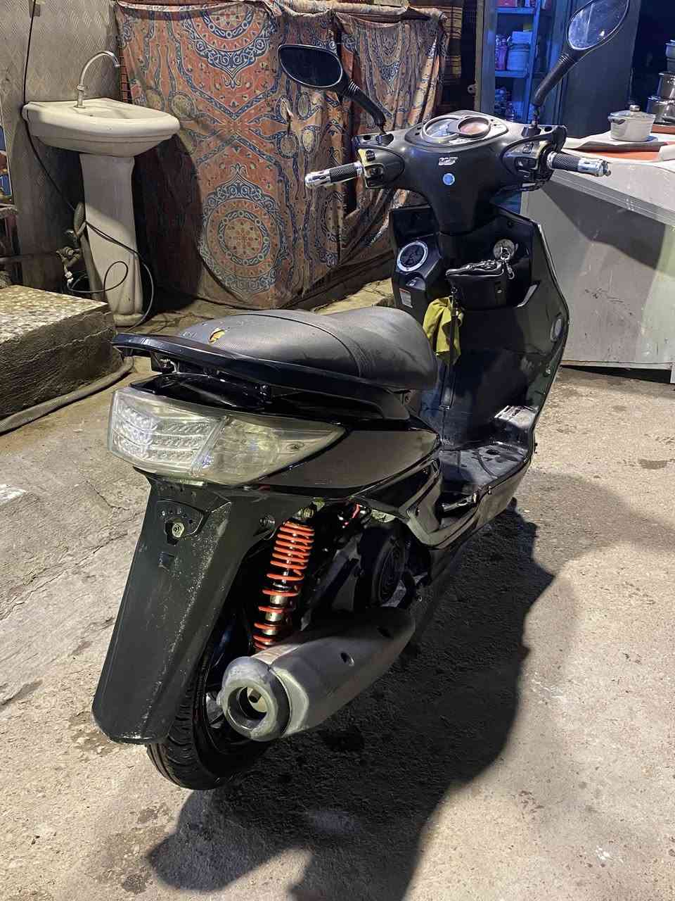 اسلام عليكم فحل نوزل خطين مثل مابصور نضيفه مكاني صليخ سعر ٨٥٠ ***********
