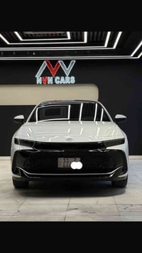 للبيع تيوتا كراون 2023  فول للاخير لمتد خمس كامرات رادارت  حادثهه بارد...