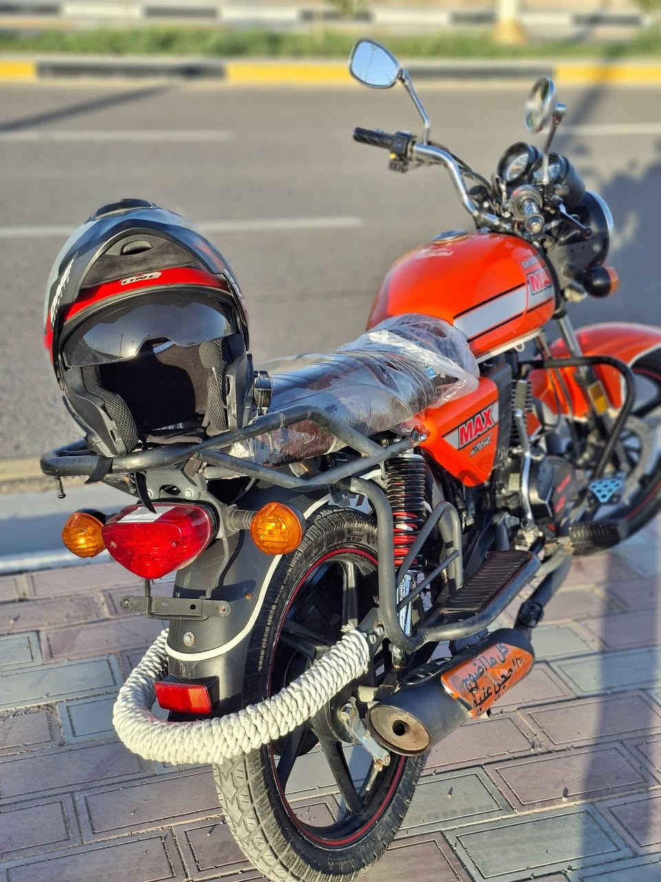 دايوان للبيع رقم وسنوية كربلاء 
مديل 22 رقم وسنوية كربلاء لون برتقالي 

الدراجه نضيفه وبحاله ممتازة مابيهة اي نقص 

مثل ما موضح بلصورة الدراجه مابيهة اي شي 
 السعر مليونين قفل 
 للتواصل والاستفسار

 ***********
