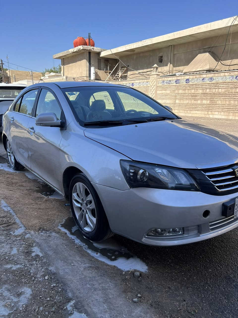 ‏سلام عليكم سيارة جيلي
￼امكراند موديل 2016 مصبوغ حزام

￼ شاشة كاميرا حساسات كلها شغالة

‏سيارة بصمة مكان السيارة بغداد

‏السعر السيارة 55 وبيها مجال

‏رقم الهاتف ***********￼
