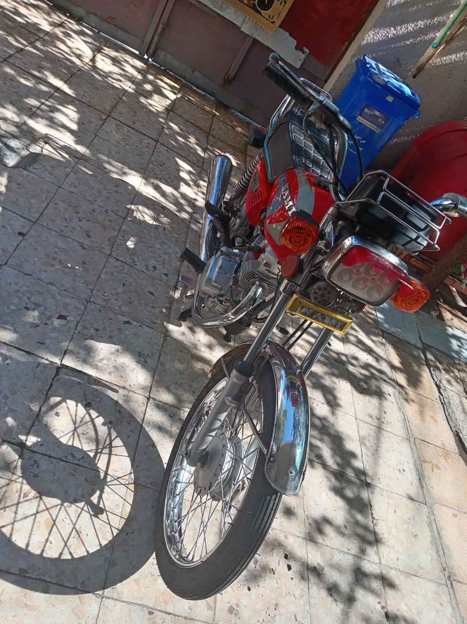 السلام عليكم الكل والجميع دراجه نامه شلامجه رقم الماني موديل 21 البلاديه الدراجه مامبدل بيه برغي كله على وضع البلاد الدراجه أحله من الصور اليريده يراسلني واتساب او اتصل *********** مكاني البصره امن الداخلي
