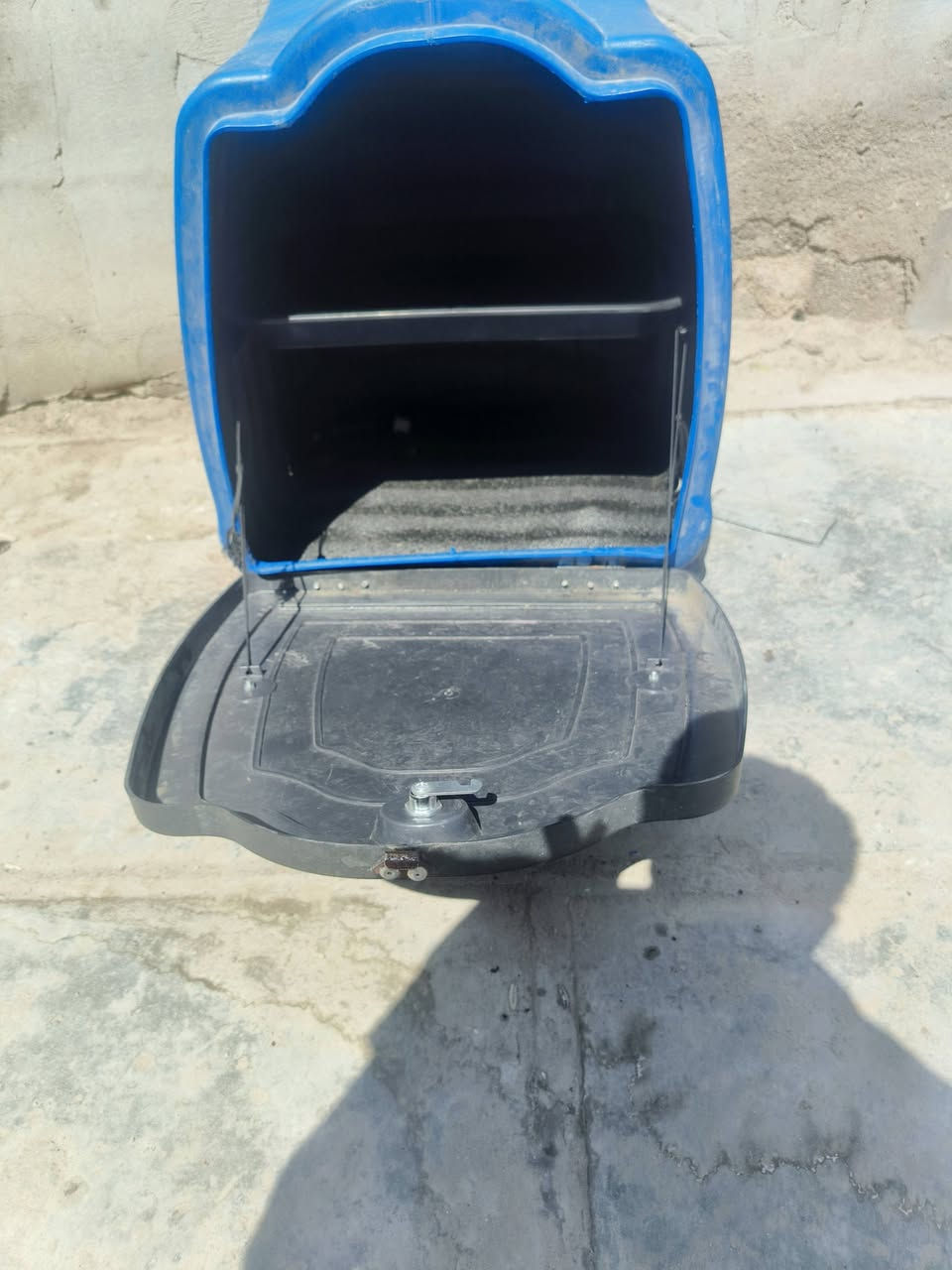 صندوگ للبيع ب ٣٠ بعده جديد لشراي يجي واتساب ***********
