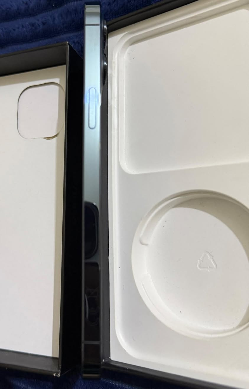 ايفون 12 بور ماكس
ذاكره 256
بطاريه 81
الكلاس مفطور وما ماثر على المس فقط كلاس مو شاشه 
***********
كربلاء
