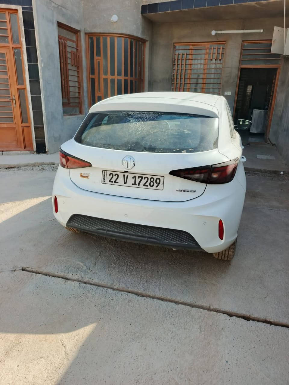 سياره MG3/2025
سياره ماشيه ٣٧٠٠  الف كيلو متر 
سياره ضمان 6 سنوات 
سياره مكفوله كفاله عامه 
عدى ملاحظة جدا صغيرة مبينة بالصورة
سياره تتحول باسم مشتري
