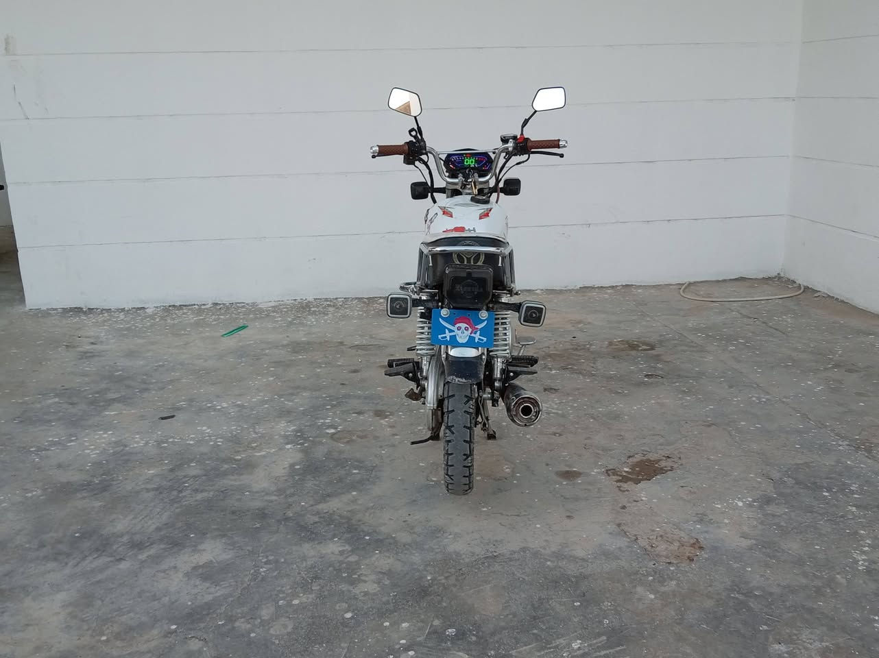 السلام عليكم دراجه للبيع موديل 25 محرك 200 السعر 850 وبي مجال ***********
