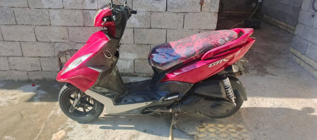 السلام عليكم مرخصة الادمن ثعلب GTRحديث للبيع مكفولة اني منزلها من الرمبة كلش نظيفة مامتعبها مثل ما بالصورة السعر مليون ومية *********** مكاني مدينة الصدر
