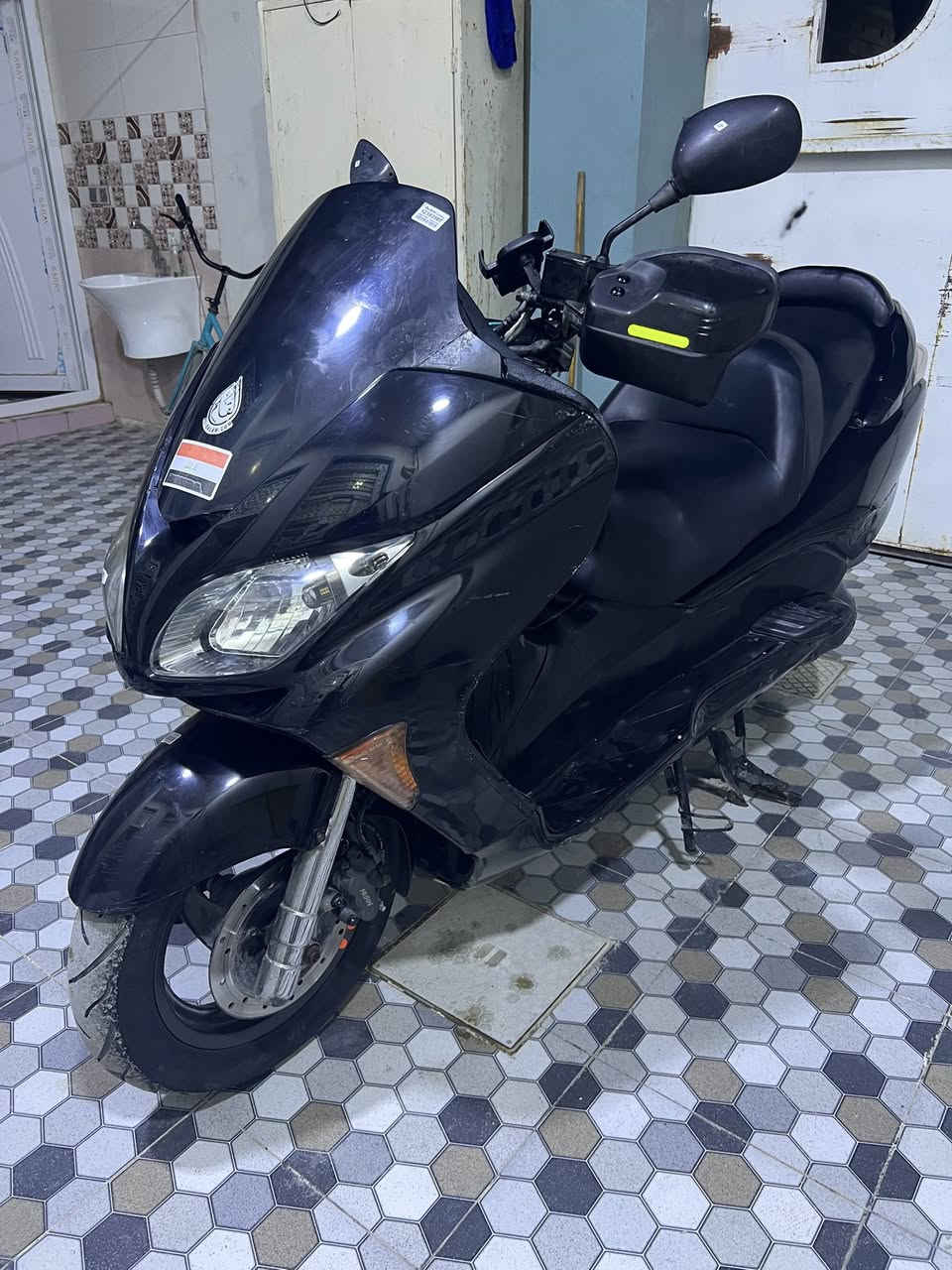 دراجه فورزه 09 كرستال 
دراجه ناعمه وحلوه مكينتها خير من الله 

شلعه ومعدل ع ستان ١٤٠  لون اسود ماكي 

صلنصه رياضي سستم سماعات بيها صوتهن يخبل 

مصدات هوى اوراق وياها كفراتها حلوه لا كسر ولا شي 

شخوط كلش خفيفه موضحه كبالكم 

مكاني ديالى بعقوبه                سعر ١٢٠٠ وبيها مجال للطيبين 

شراي اتصل ***********
