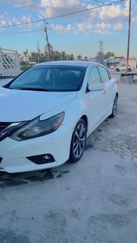 نيسان التيما 2017 مواصفات SR حادث سطحي بدون دواخل بيها باب السائق جامل...