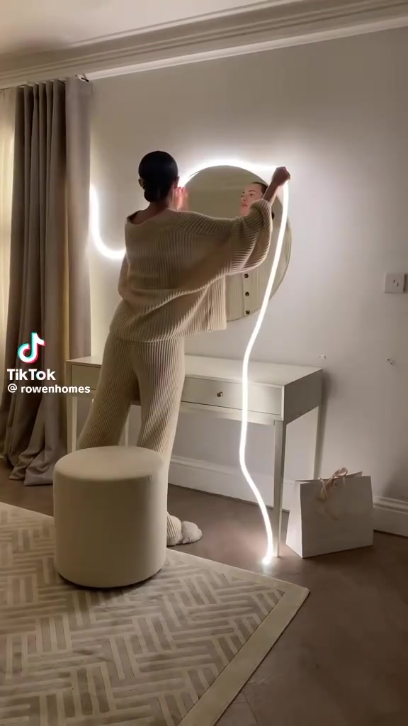 ✨ شريط نيون LED يغيّر جو الغرفة بلمسة وحدة ✨
إضاءة قوية وشكل فخم يخلي المكان يجنن 😍💡

📏 الطول 30 متر

🎨 مناسب للغرف، المحلات، الديكور والبثوث

🔌 سهل التركيب ويطي إضاءة مريحة للعين

🔥 خلي غرفتك مودرن وأنيقة بأقل تكلفة

📩 للحجز والاستفسار راسلني هسه


**إذا كنت صاحب هذا الإعلان وتريد حذفه لأي سبب، رجاءا أرسل رسالة إلى الدعم الفني**