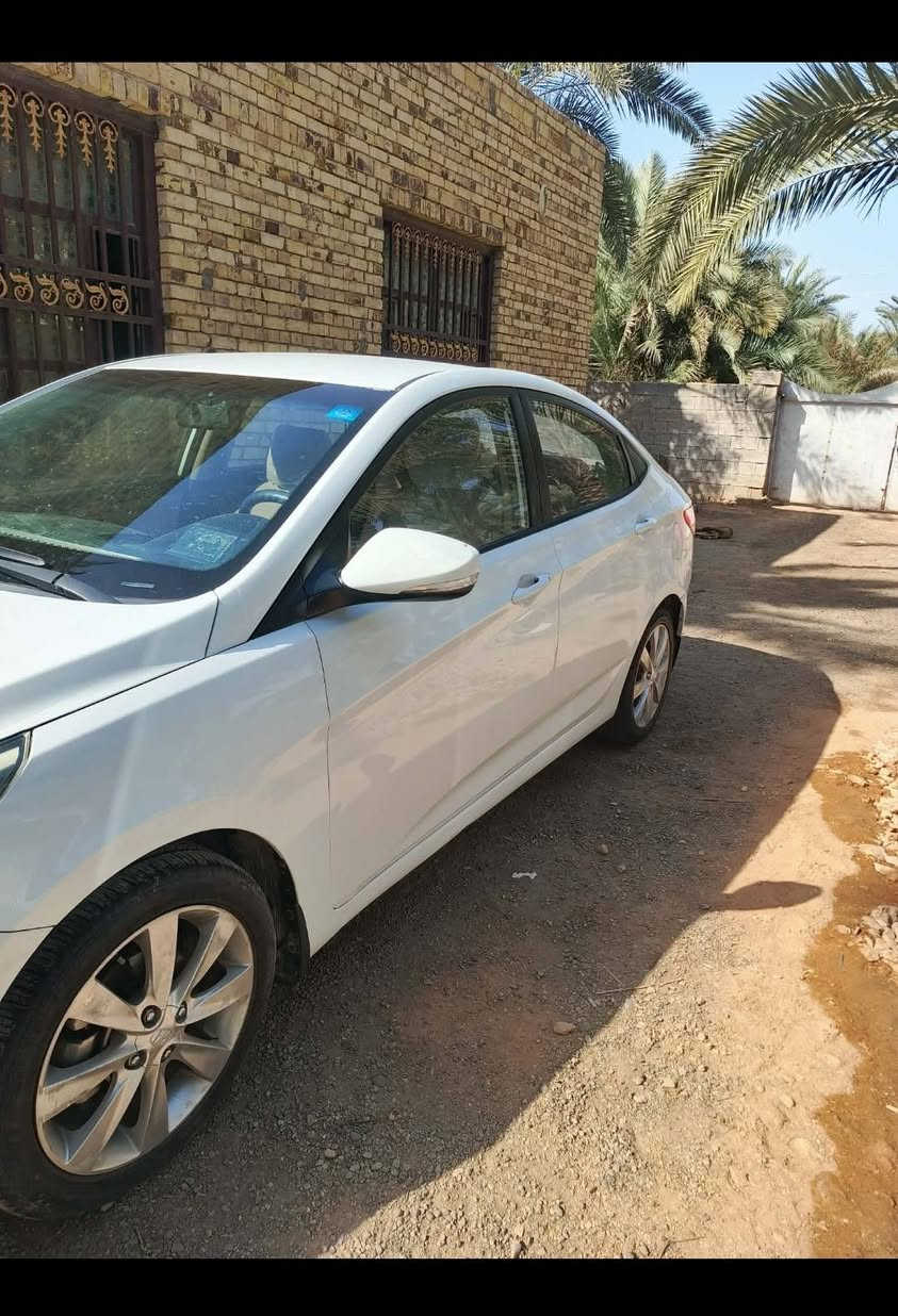 أكسنت للبيع مكفوله من كير مكينه صبغ ضربه  معجون سياره فول ماعدا الفتحه  تحكم استيرن جيهتين شاير مري بلاجكتور كامره حساسات شاشه رقم انكليزي 16
مداور ثاني يوم سعر ...115 وبيها مجال ....الاتصال على رقم سياره جديده عده الفتحه اتصل عله هذا الرقم *********** وتدلل
