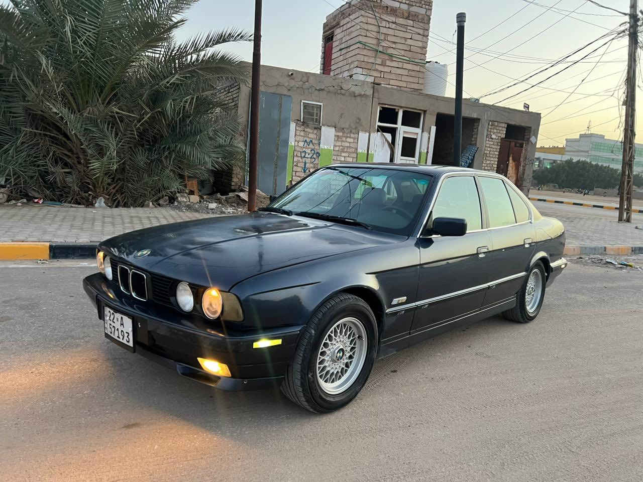 بي ام 525 جاهز *********** السعر 58 مكان النجف
