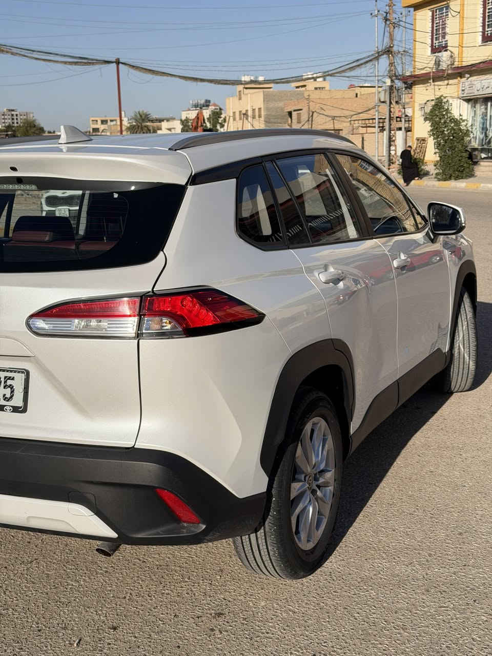 سلام عليكم كورلا كروس 
2025 
فول موصفات 
جلد  
كشن كهرائي 
جنطه كهرباء 
ماشيه 17 الف 
السياره رقم كربلاء 
بيه قبق الجنطه مبدل ومصبوغ 
***********
مكان السياره كربلاء 
السعر 27مليون  وبيه مجال
